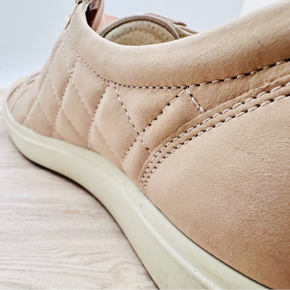 ECCO Blush Pink Quilted Leather Patent Leather Toe Low Rise Sneakers EU 40/US 9 - Picture 11 of 14